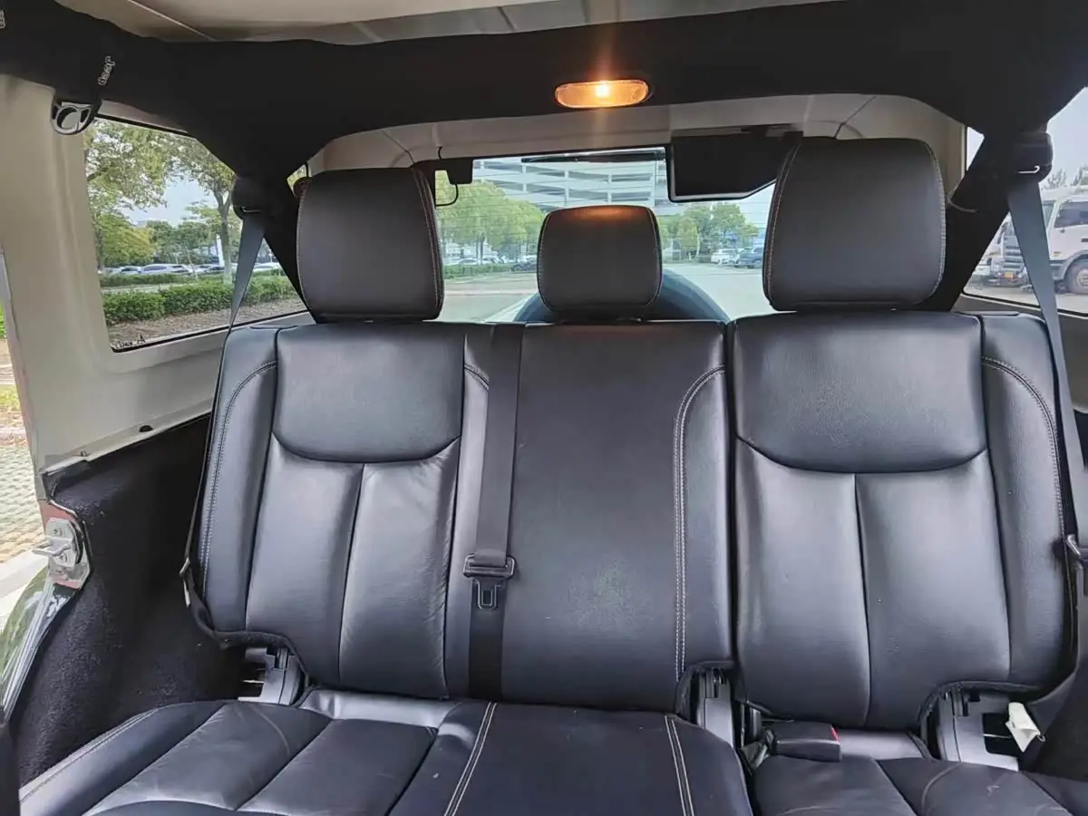 Jeep Wrangler 2016 — Photo 12/20
