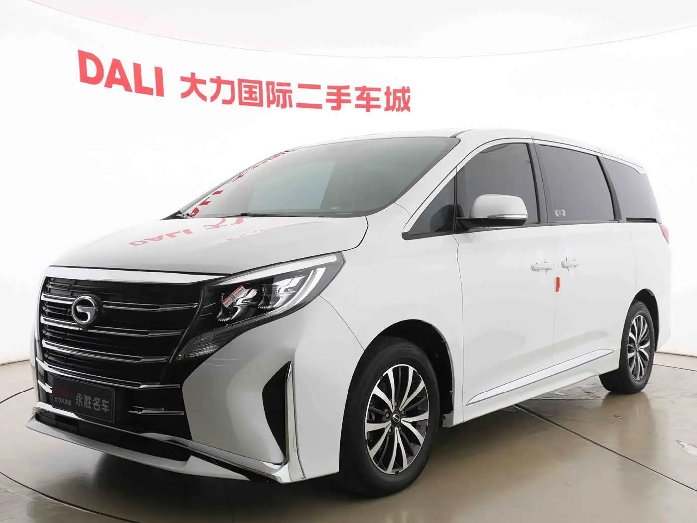 GAC Trumpchi Trumpchi M8 2025 — Фото 1/16