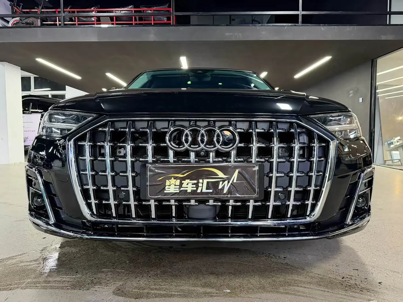 Audi A8 2019 — Фото 2/20