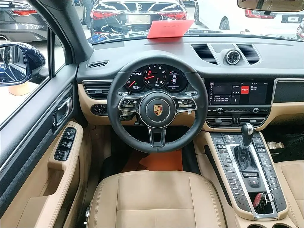 Porsche Macan 2019 — Фото 7/20