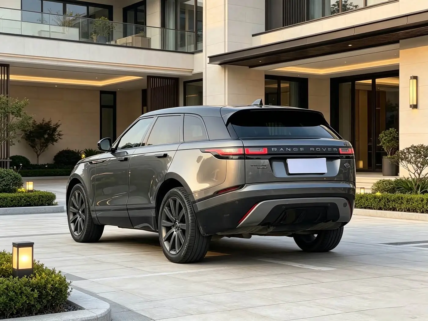 Land Rover Range Rover Velar 2017 — Photo 9/9