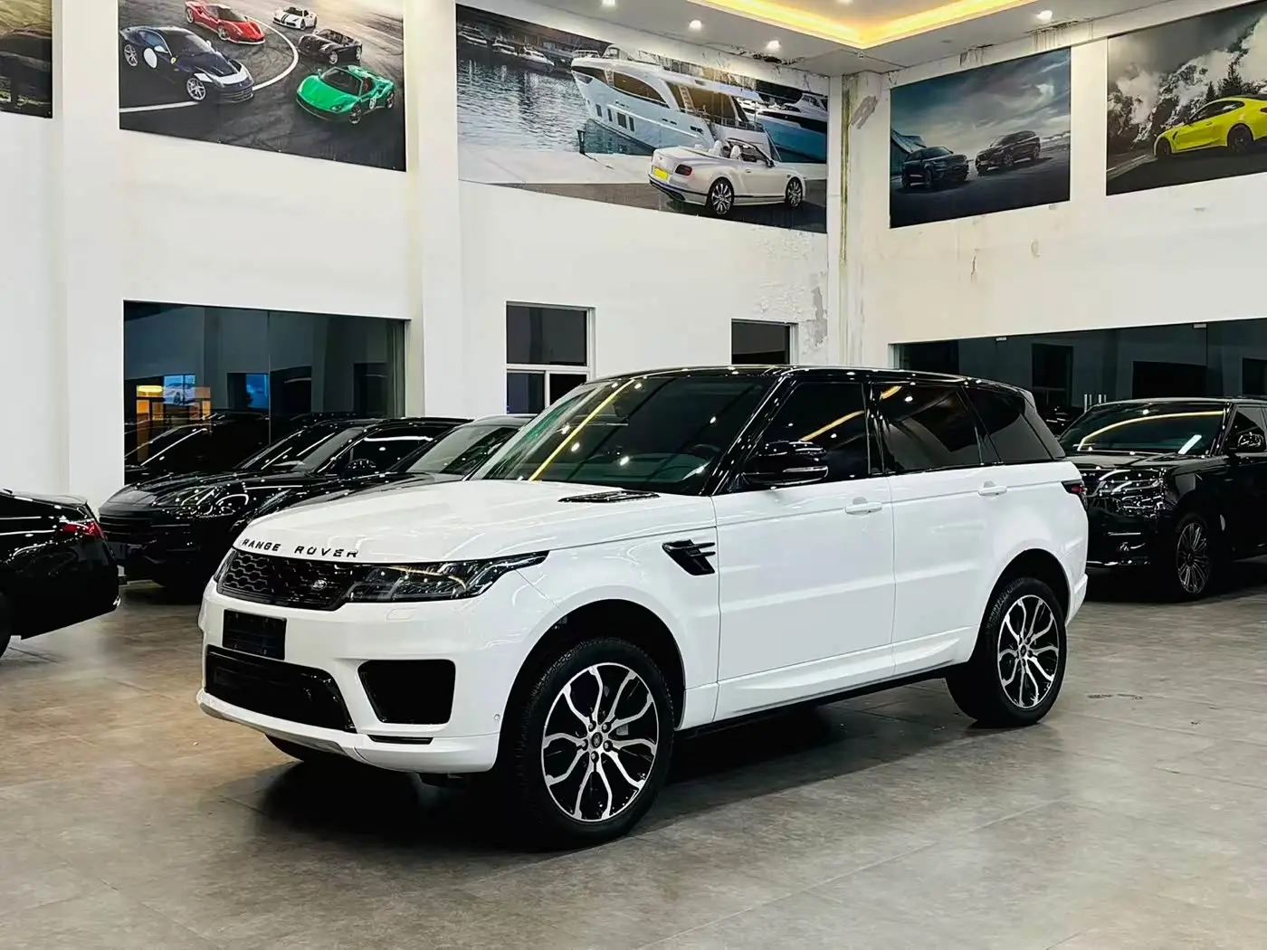 Land Rover Range Rover Sport 2022 — Photo 1/9