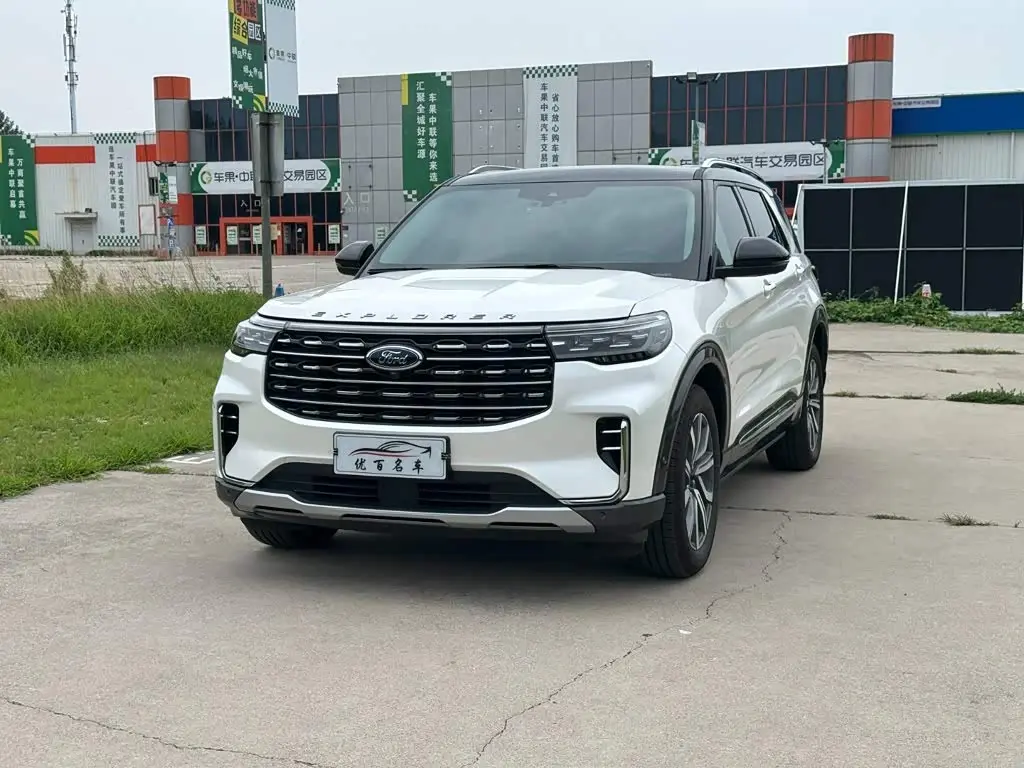 Ford Explorer 2024 — Фото 1/20