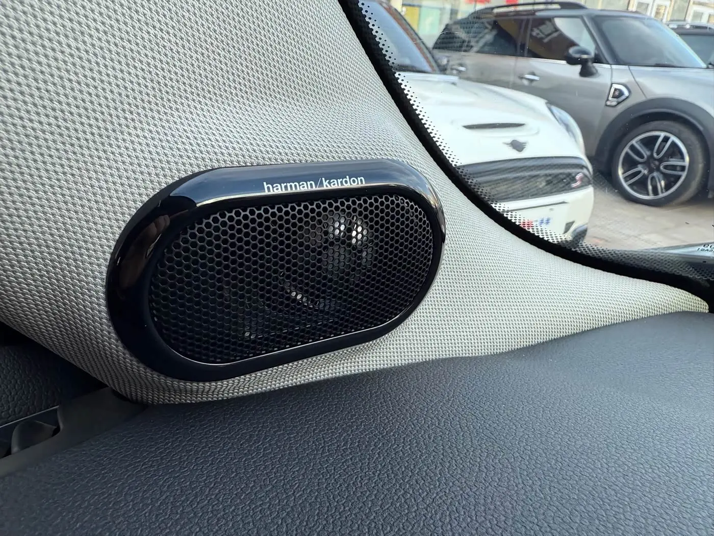 MINI MINI 2023 — Photo 13/18