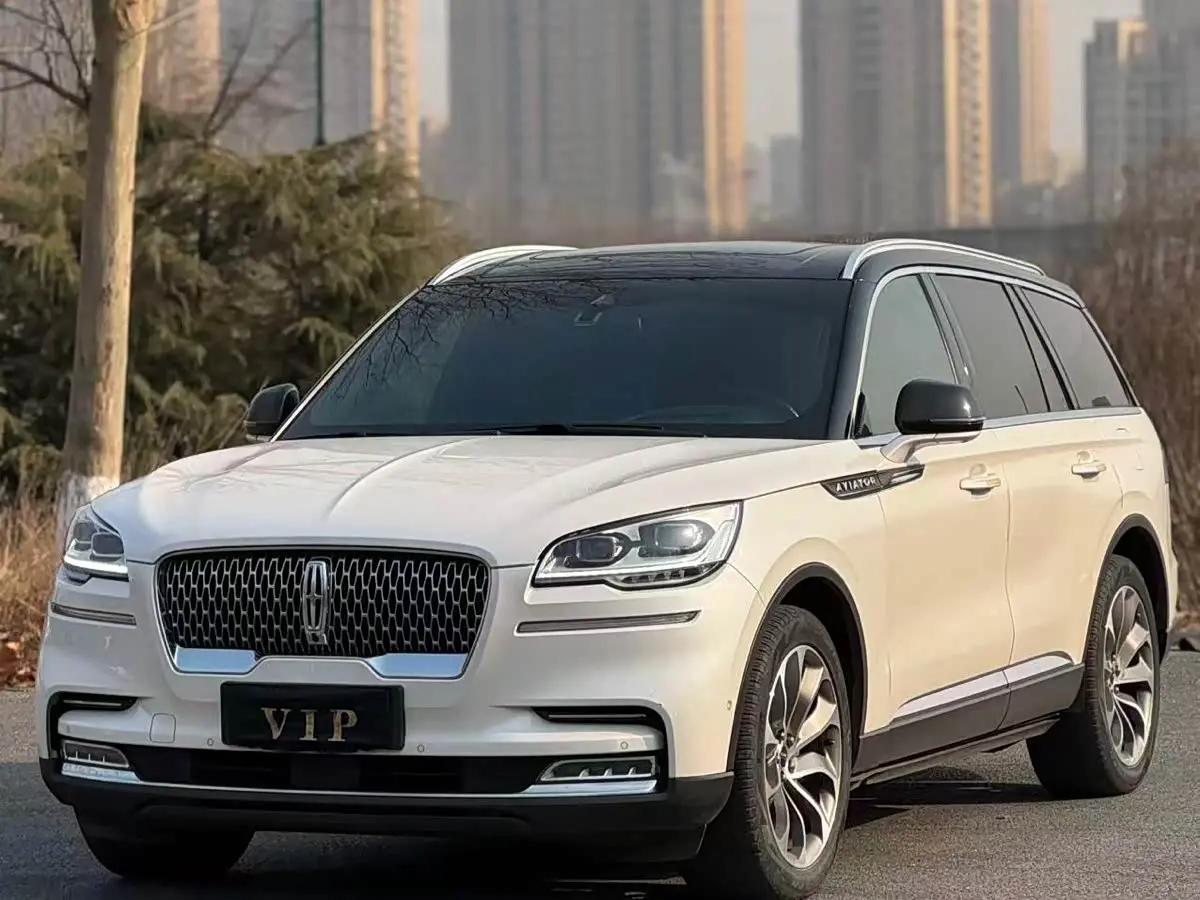 Lincoln Aviator 2021 — Şəkil 1/12