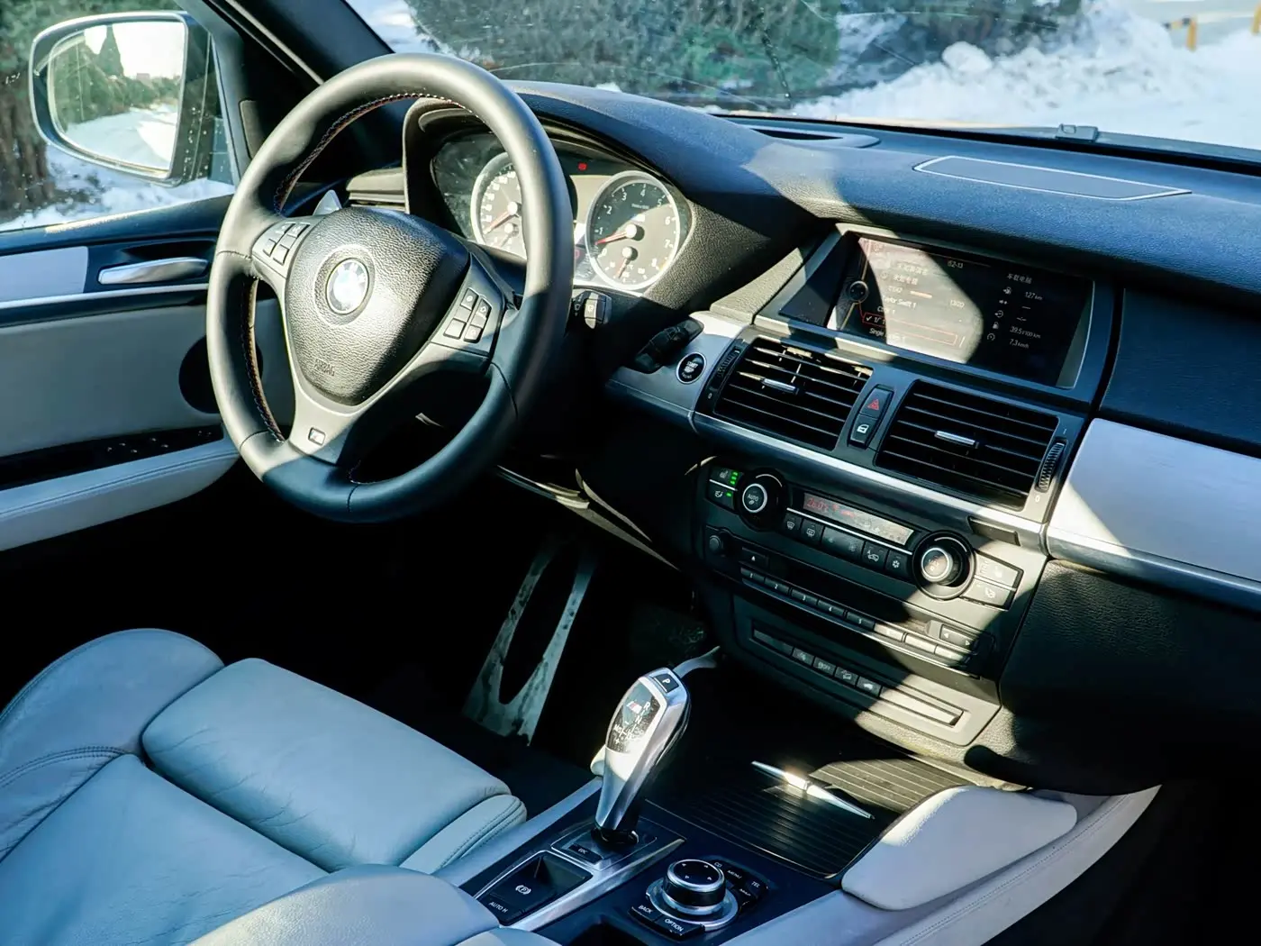 BMW X5 M 2011 — Photo 16/18