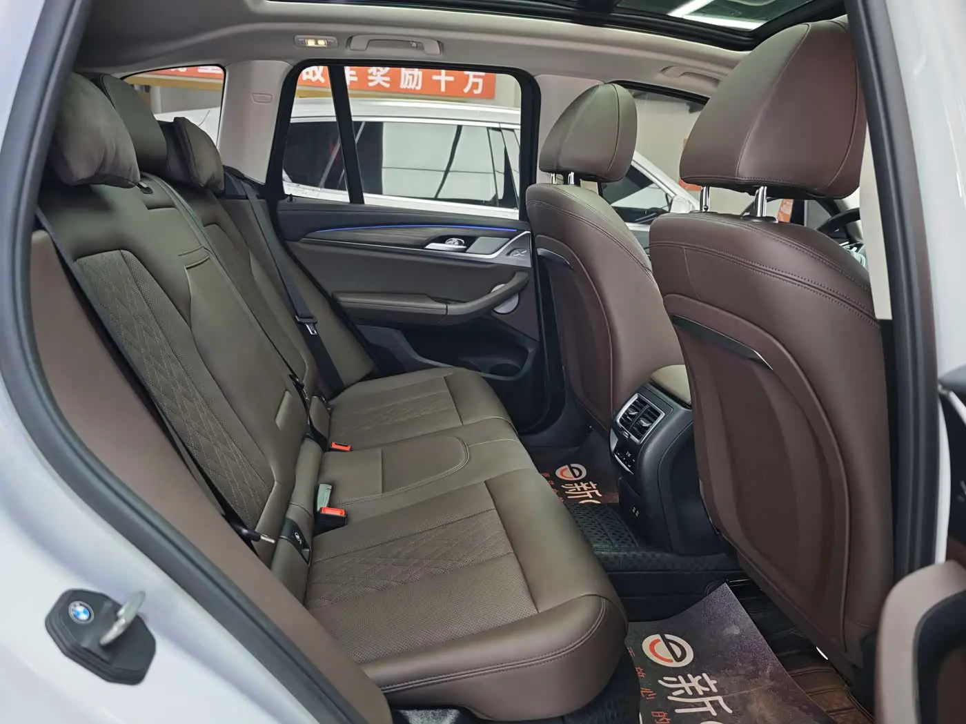 BMW X3 2022 — Photo 11/18