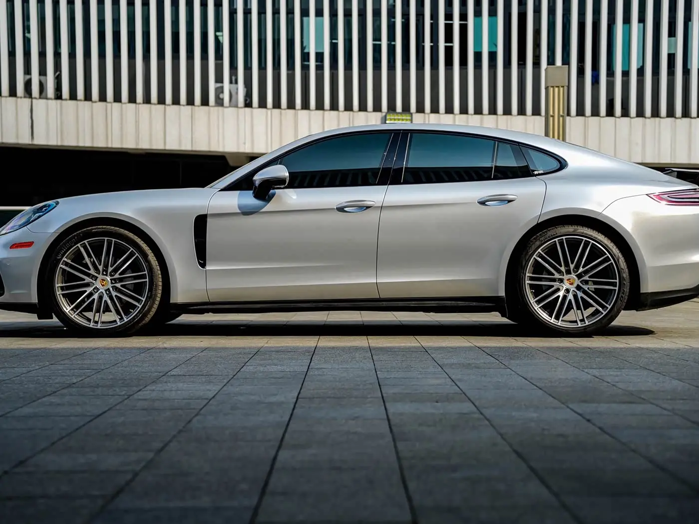 Porsche Panamera 2018 — Фото 20/20