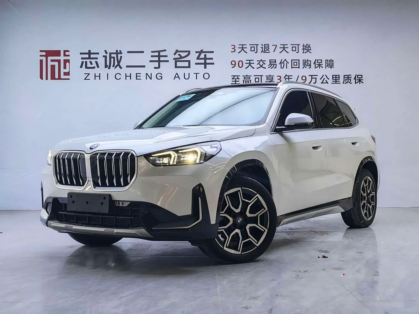 BMW X1 2024 — Фото 1/19