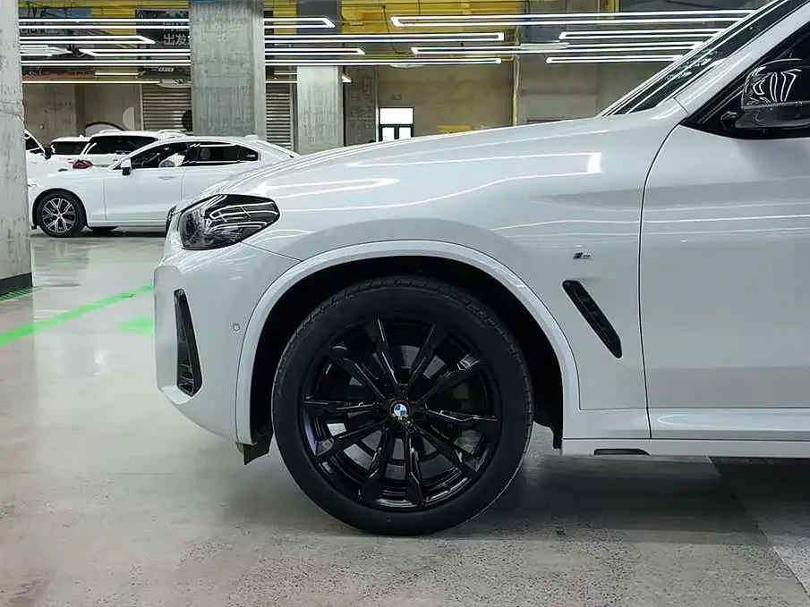 BMW X3 2022 — Photo 8/18