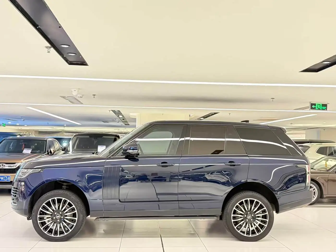 Land Rover Range Rover 2020 — Photo 4/20