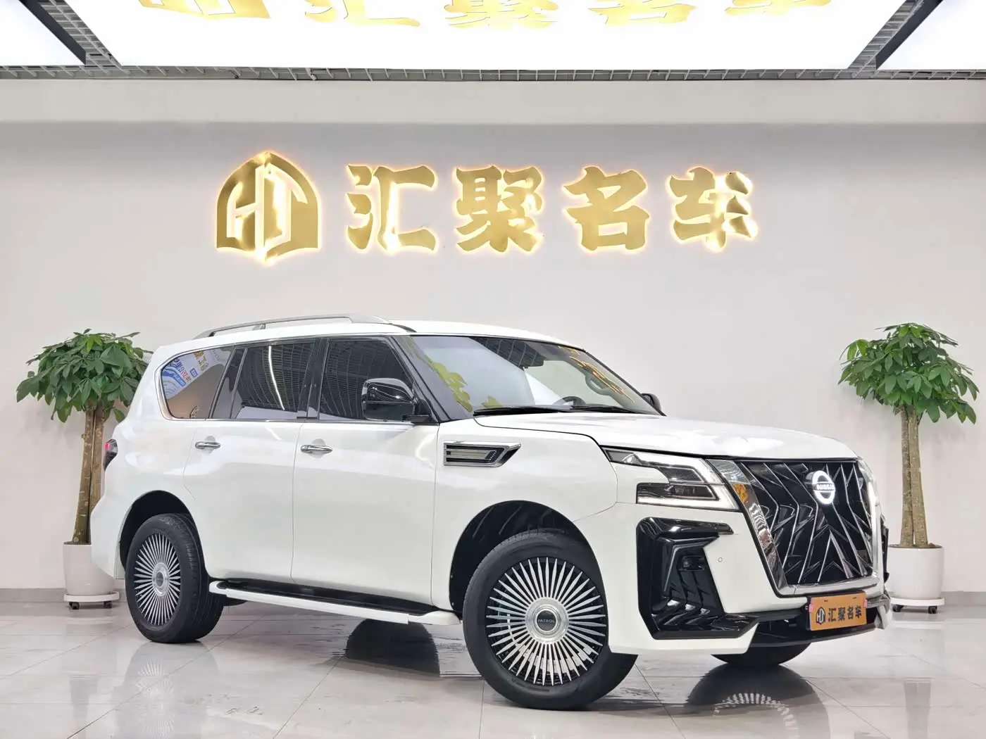 Nissan Patrol 2017 — Photo 4/20