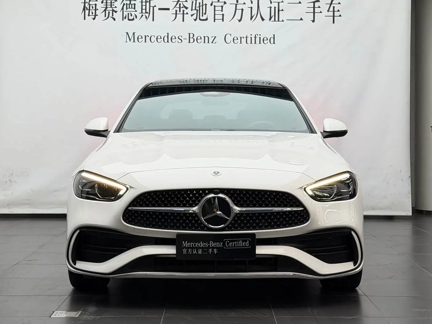 Mercedes-Benz C-Class 2024 — Photo 4/17