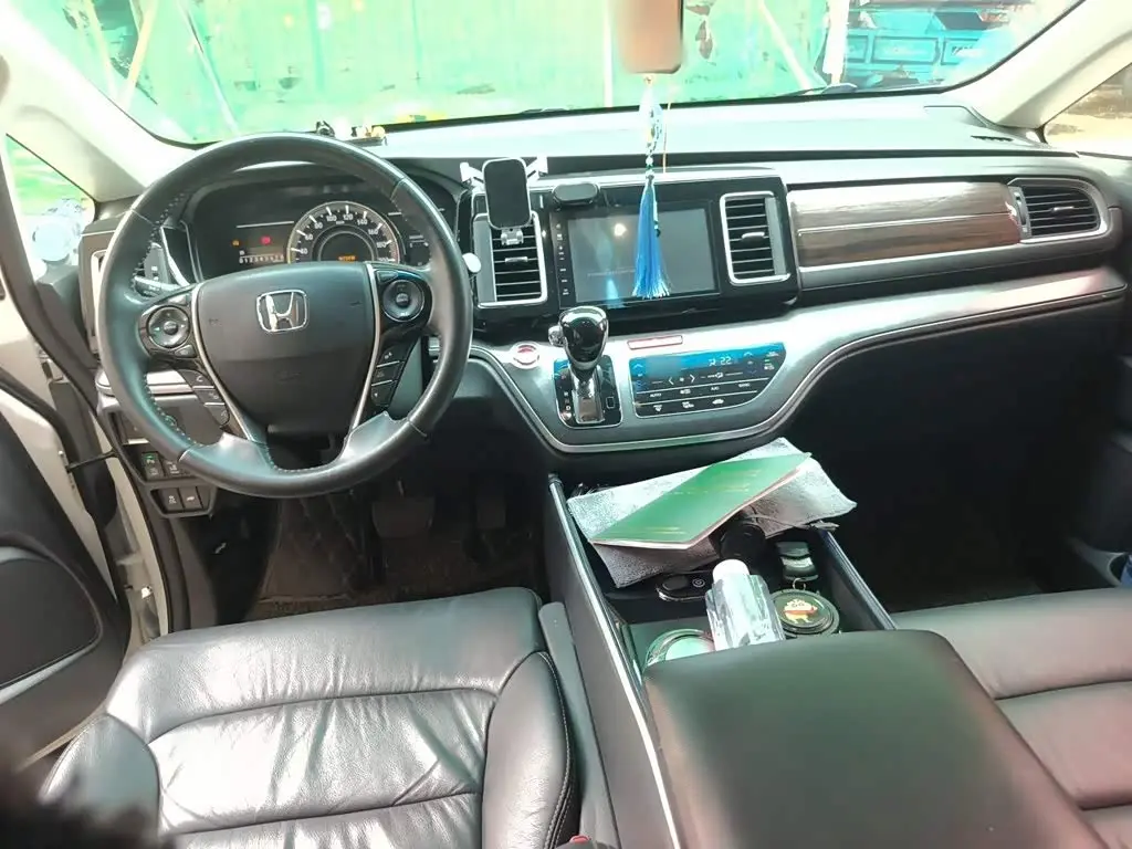 Honda Elysion 2018 — Фото 13/20