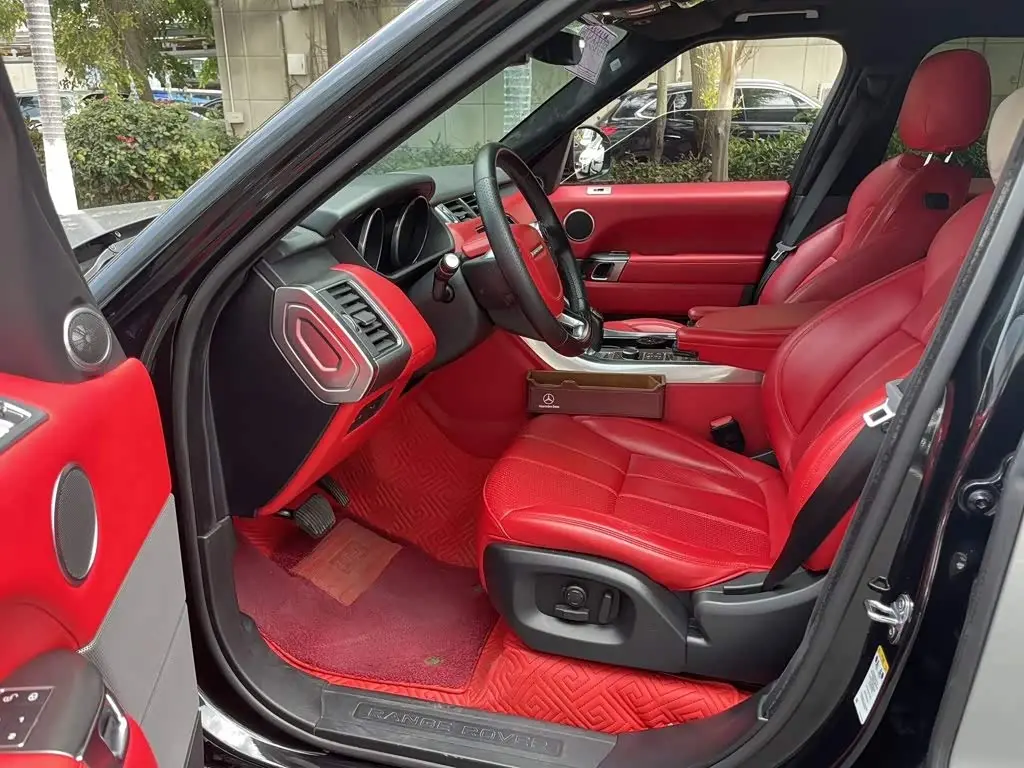 Land Rover Range Rover Sport 2017 — Photo 8/9