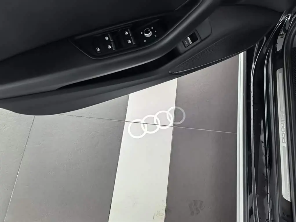 Audi A4 2023 — Photo 12/17