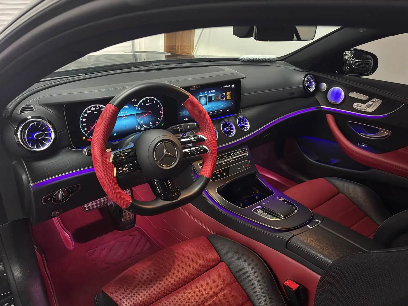 Mercedes-Benz E-Class 2023 — ფოტო 9/12
