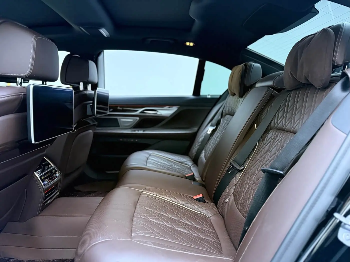 BMW 7 Series 2021 — Şəkil 16/20