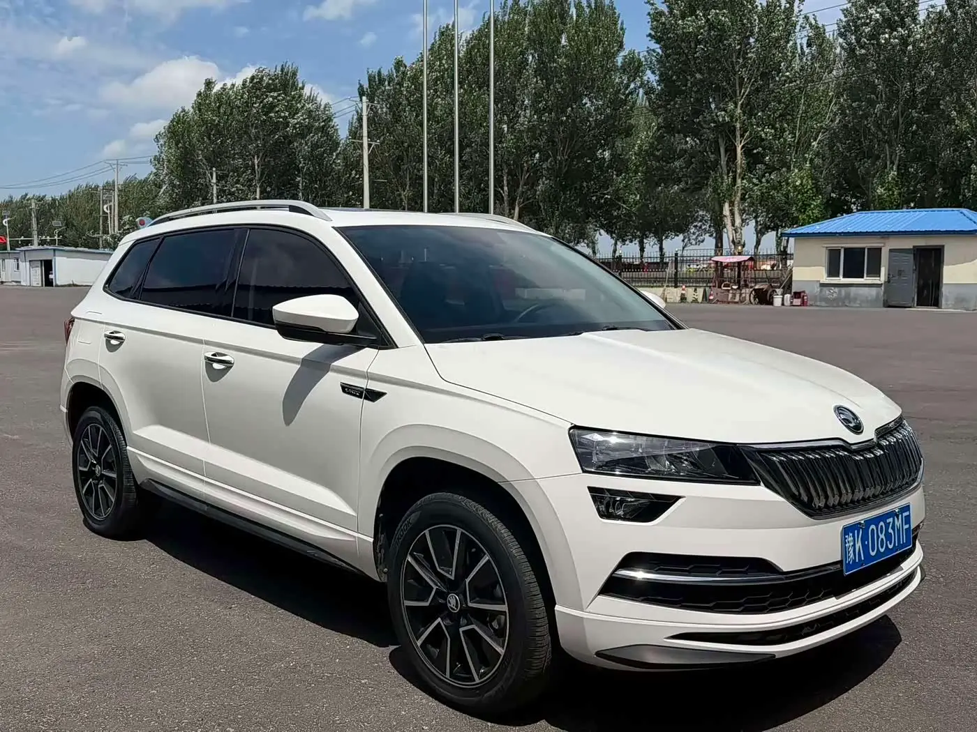 Škoda Karoq 2022 — Photo 3/19