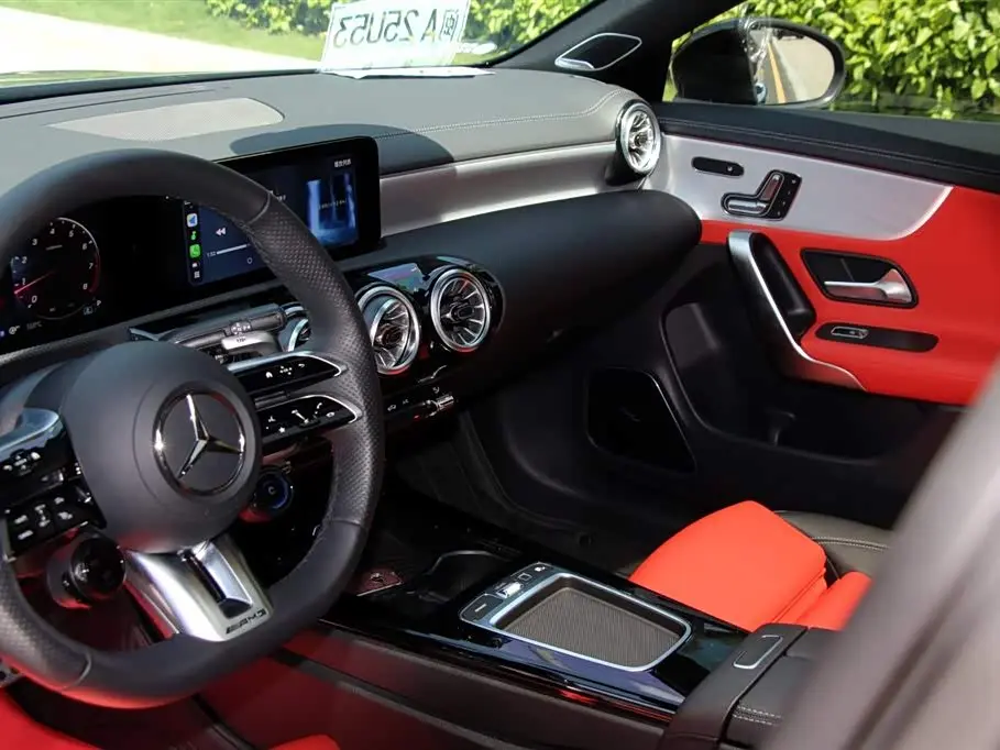 Mercedes-Benz CLA AMG 2025 — Photo 5/13