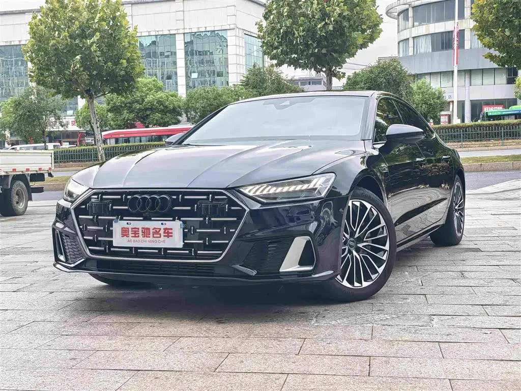 Audi A7L 2024 — Фото 1/17