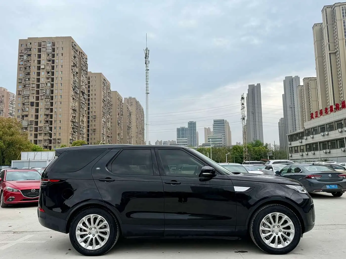 Land Rover Discovery 2020 — Şəkil 6/17