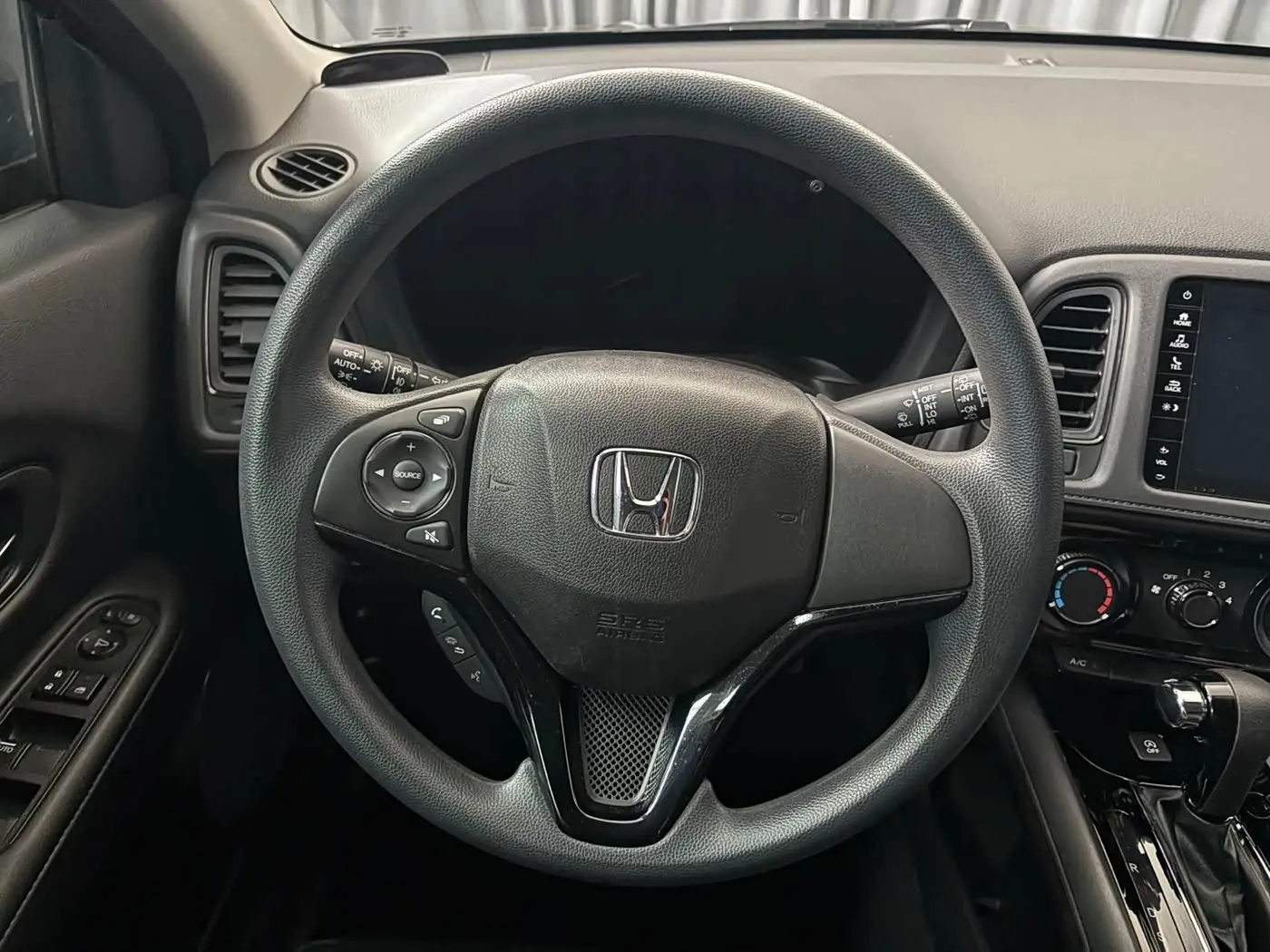 Honda Vezel 2022 — Photo 12/19