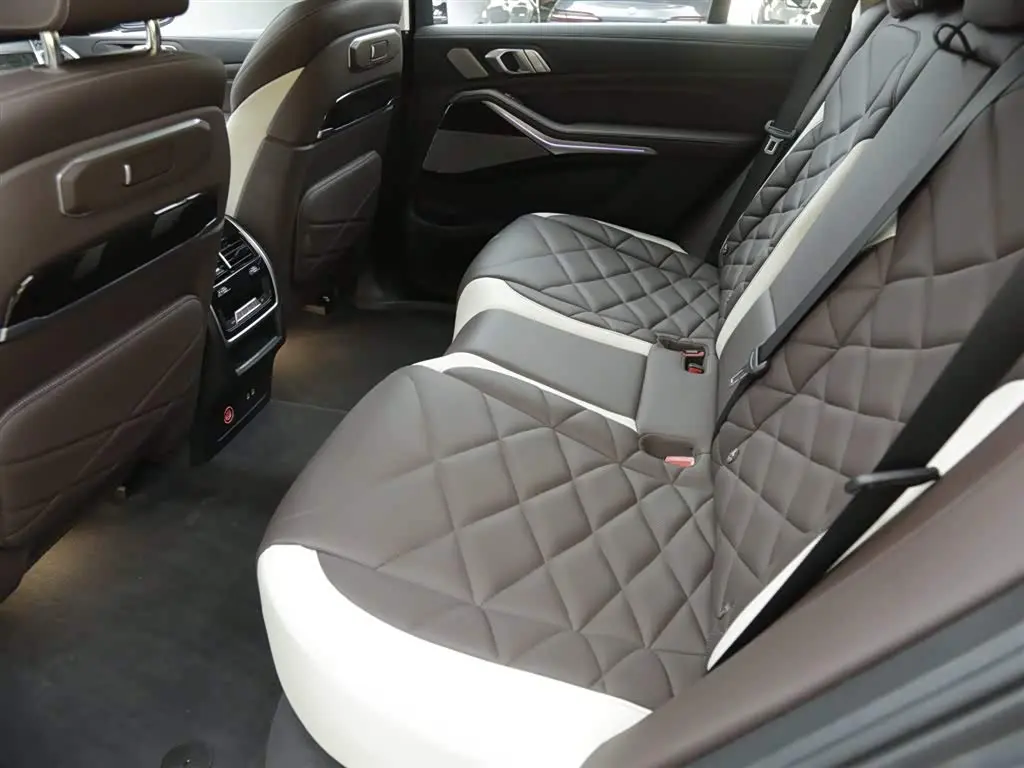 BMW X5 2024 — Photo 9/17