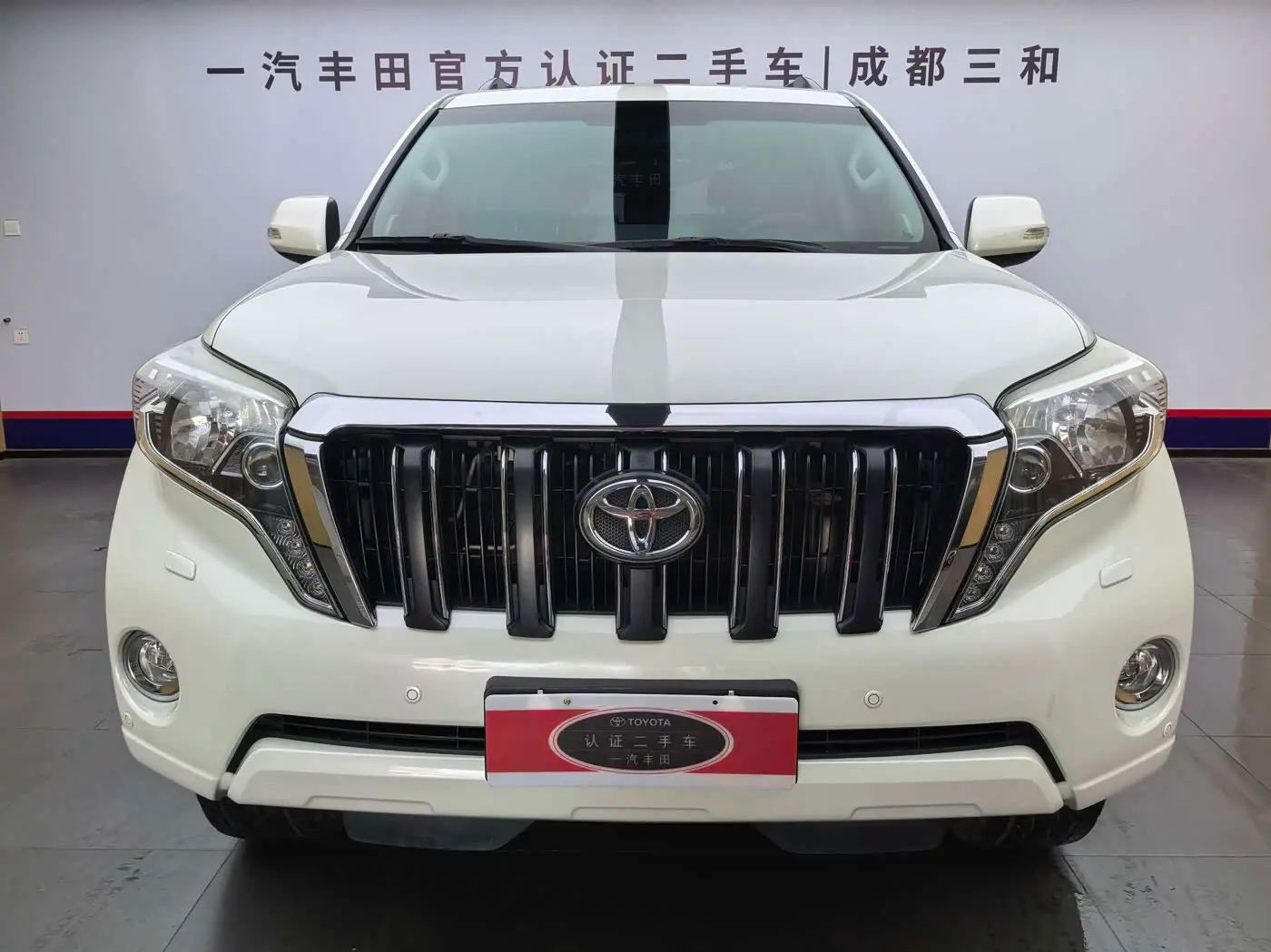 Toyota Prado 2017 — ფოტო 2/20