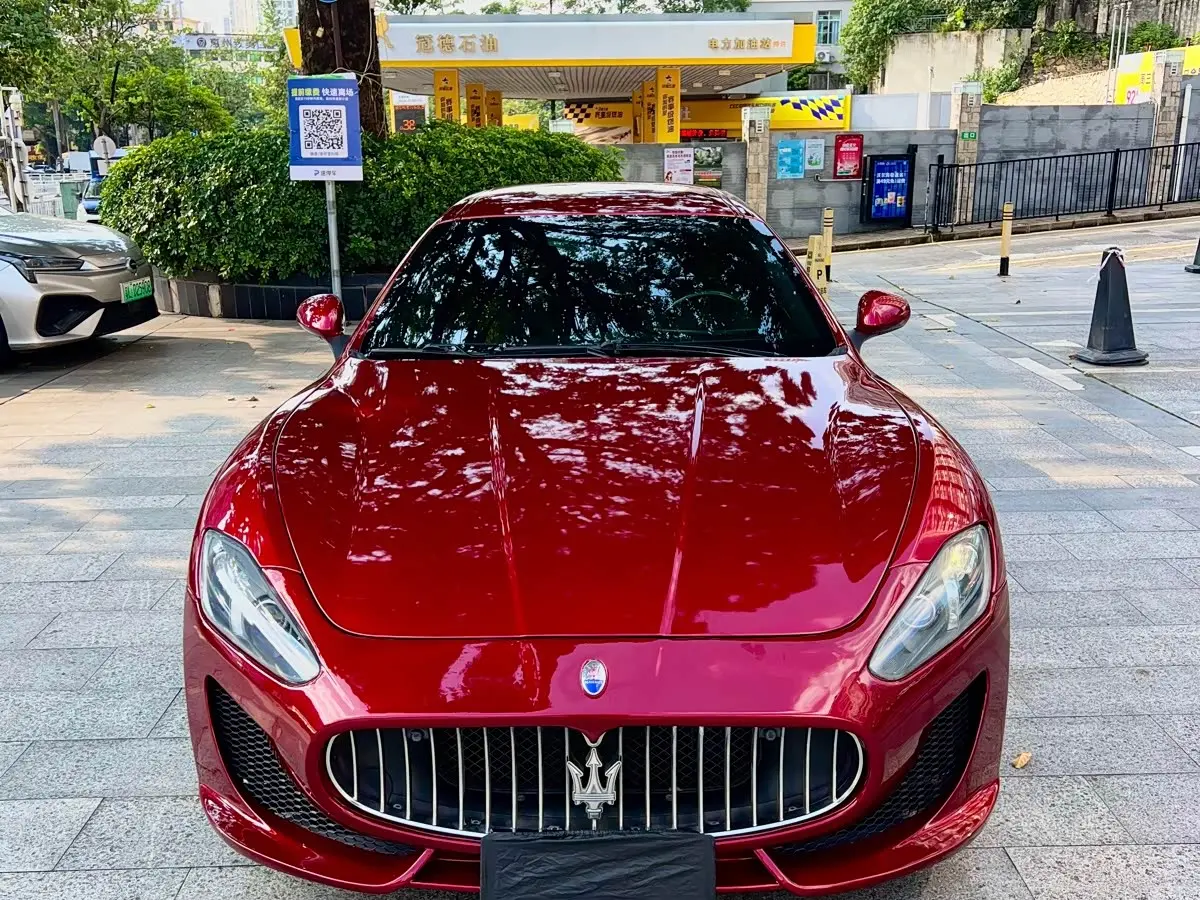 Maserati GranTurismo 2015 — Photo 2/11