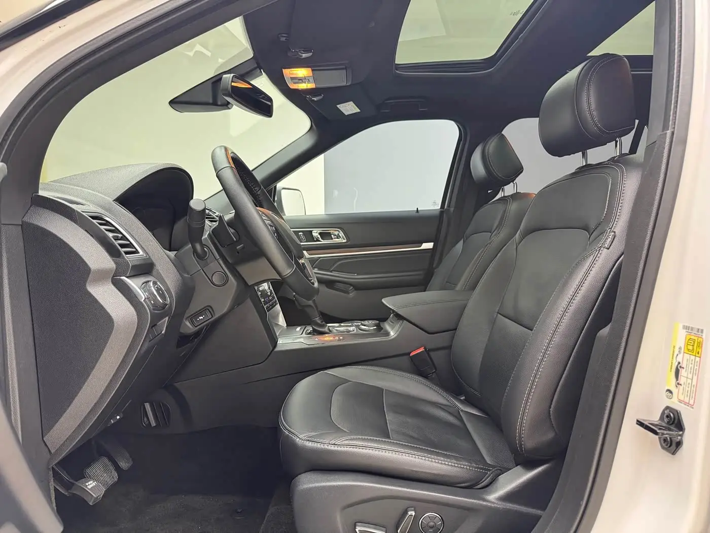 Ford Explorer 2018 — Şəkil 5/18