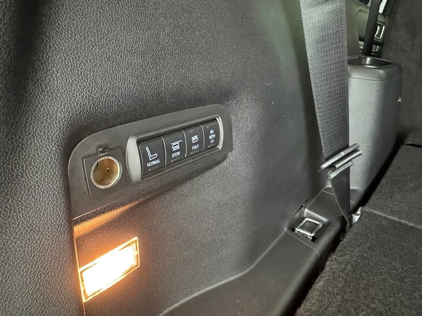 Ford Explorer 2018 — Şəkil 17/18