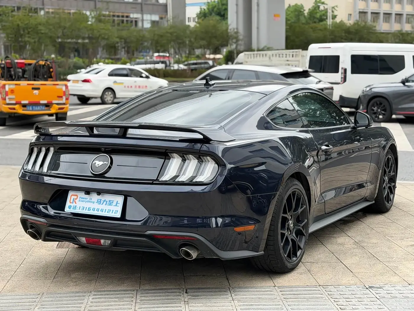 Ford Mustang 2022 — Photo 5/11