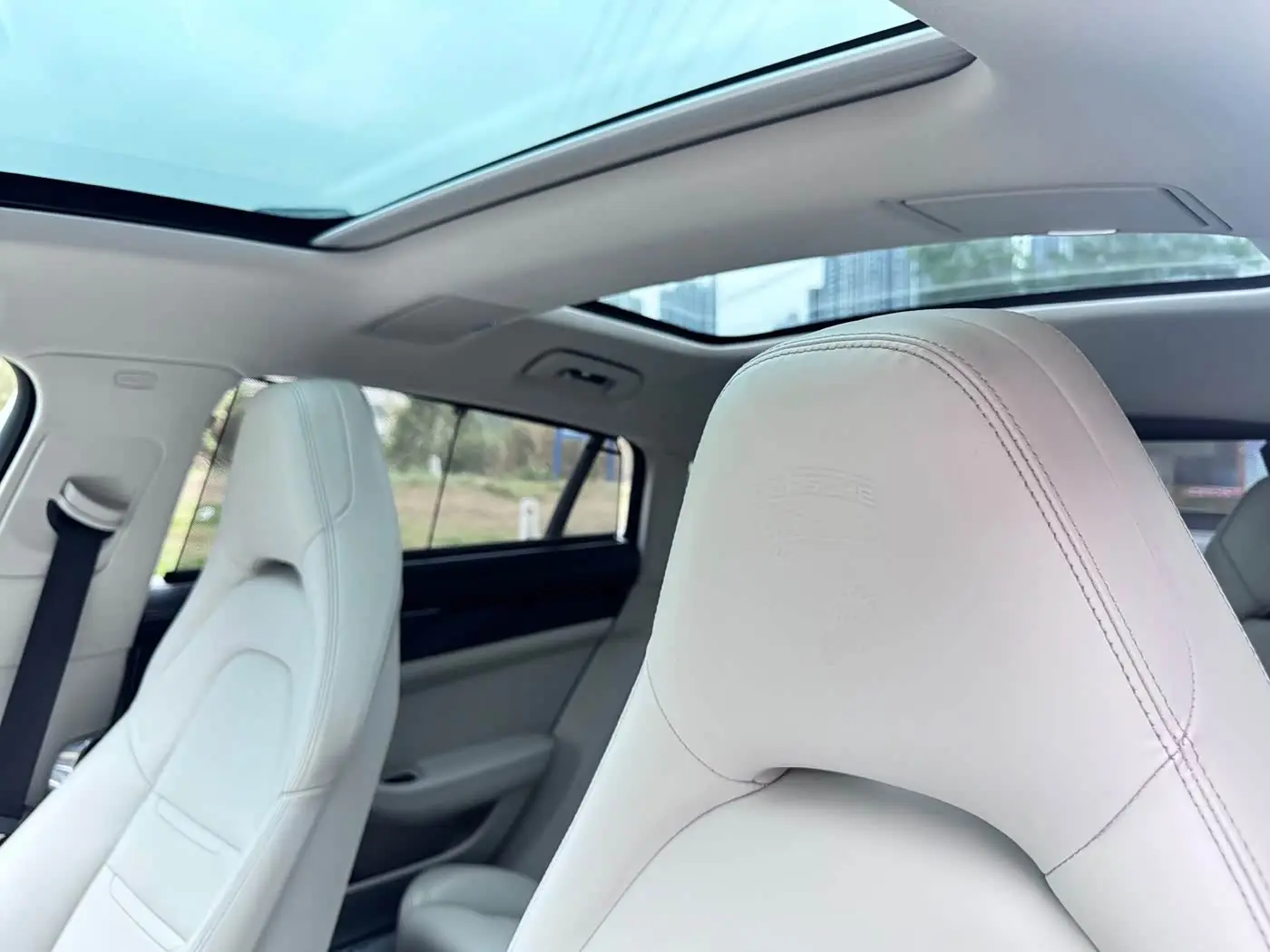 Porsche Panamera 2017 — Photo 16/18