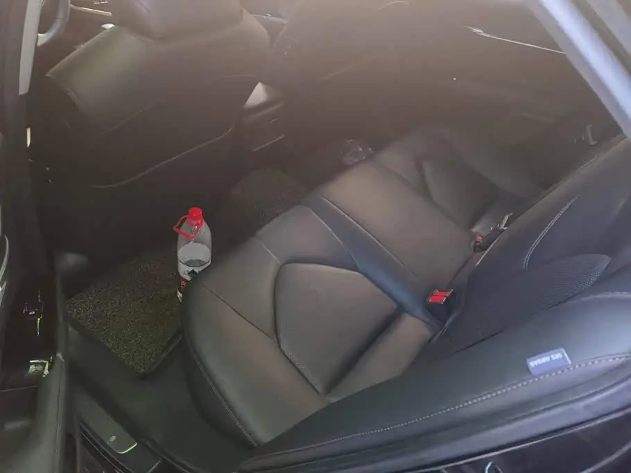 Toyota Camry 2019 — Şəkil 11/16