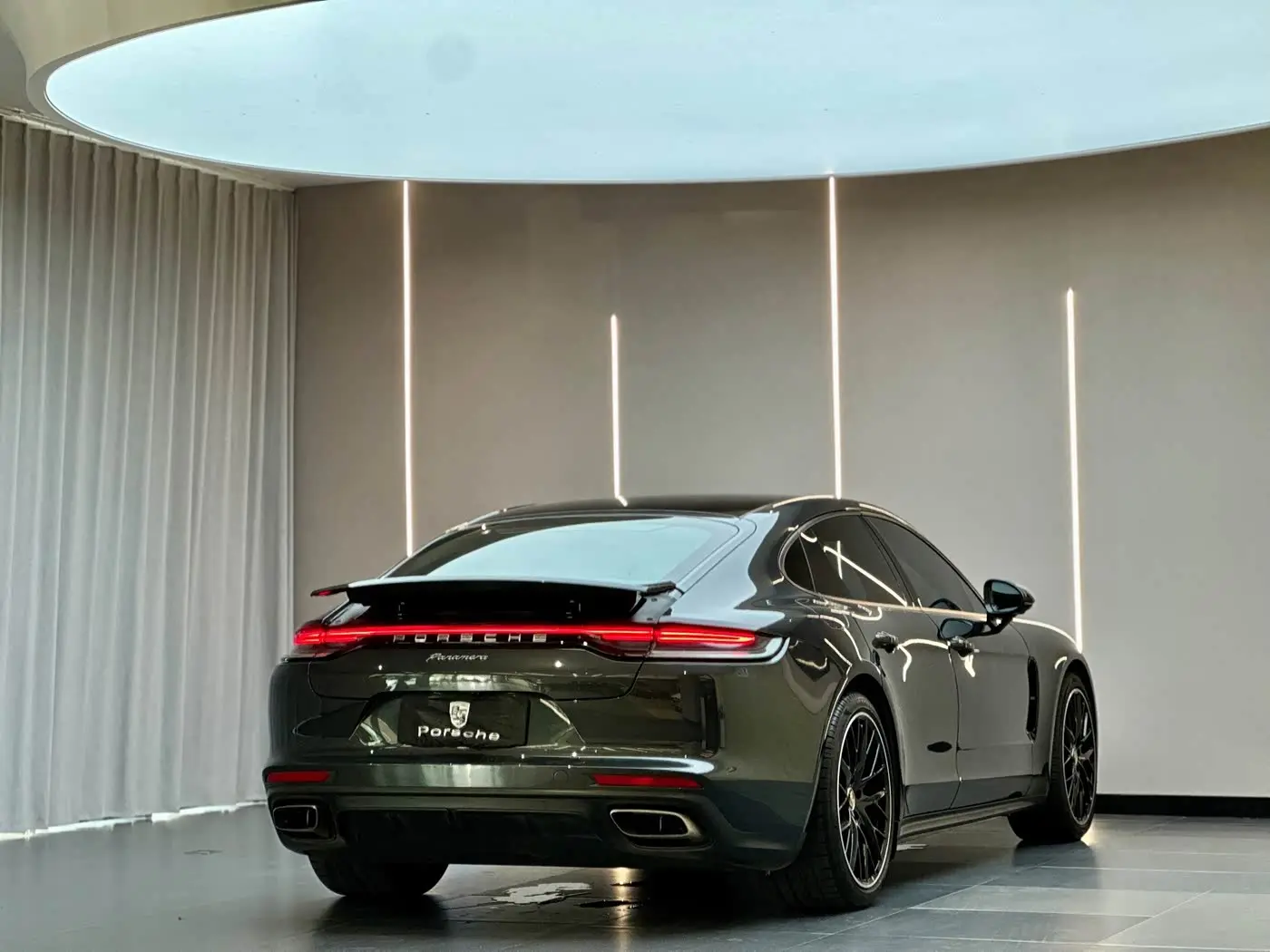Porsche Panamera 2023 — Photo 7/9