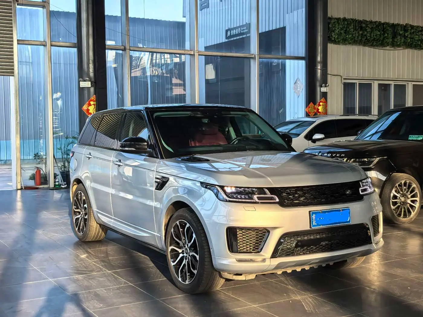 Land Rover Range Rover Sport 2022 — Photo 3/9