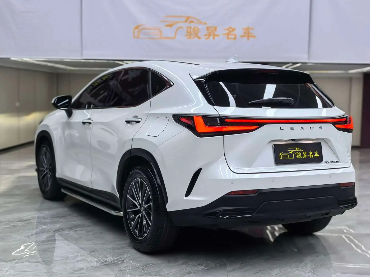 Lexus NX 2022 — Photo 4/20
