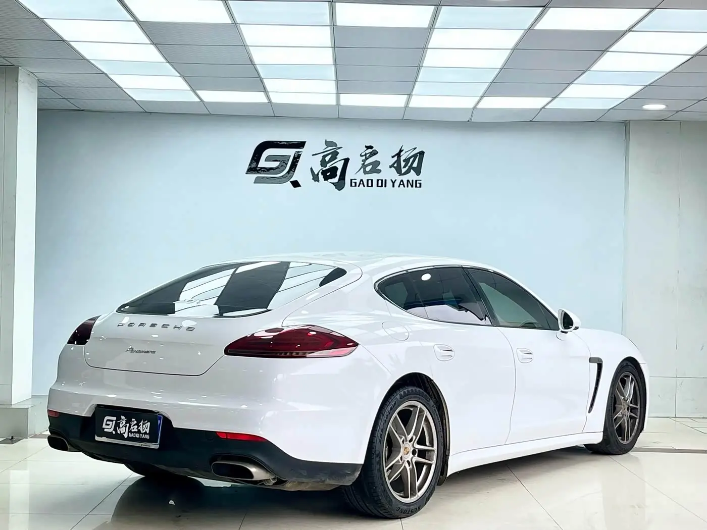 Porsche Panamera 2016 — Фото 19/20