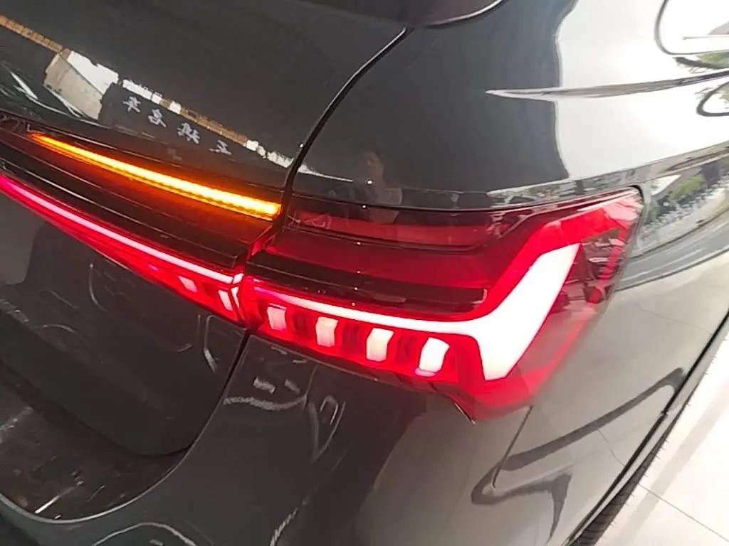 Audi A6 2021 — Photo 8/20
