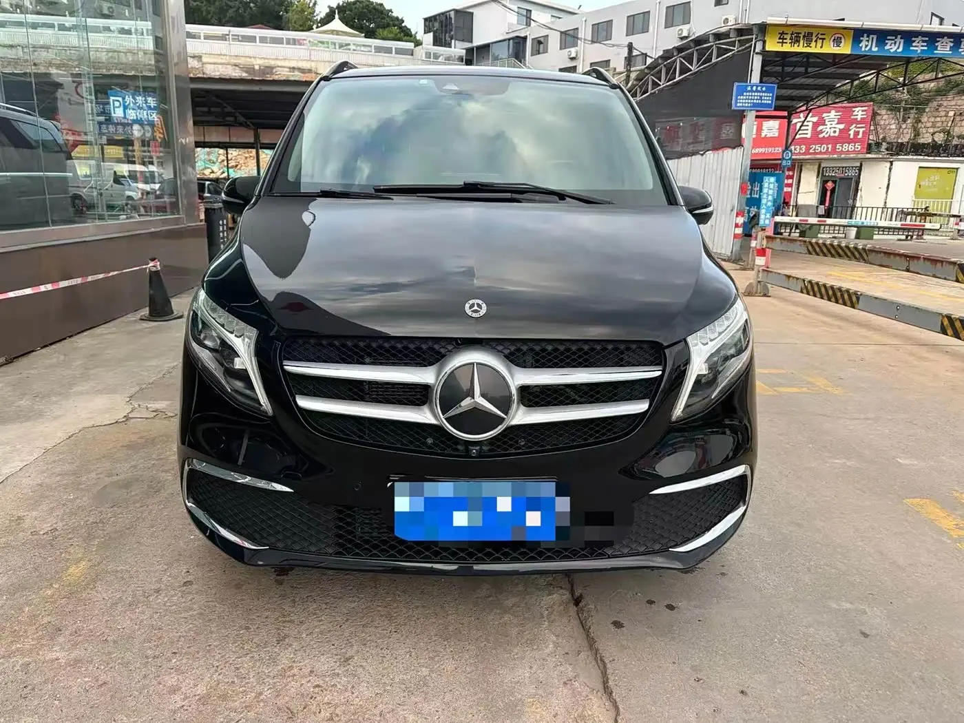 Mercedes-Benz V-Class 2023 — Şəkil 2/11