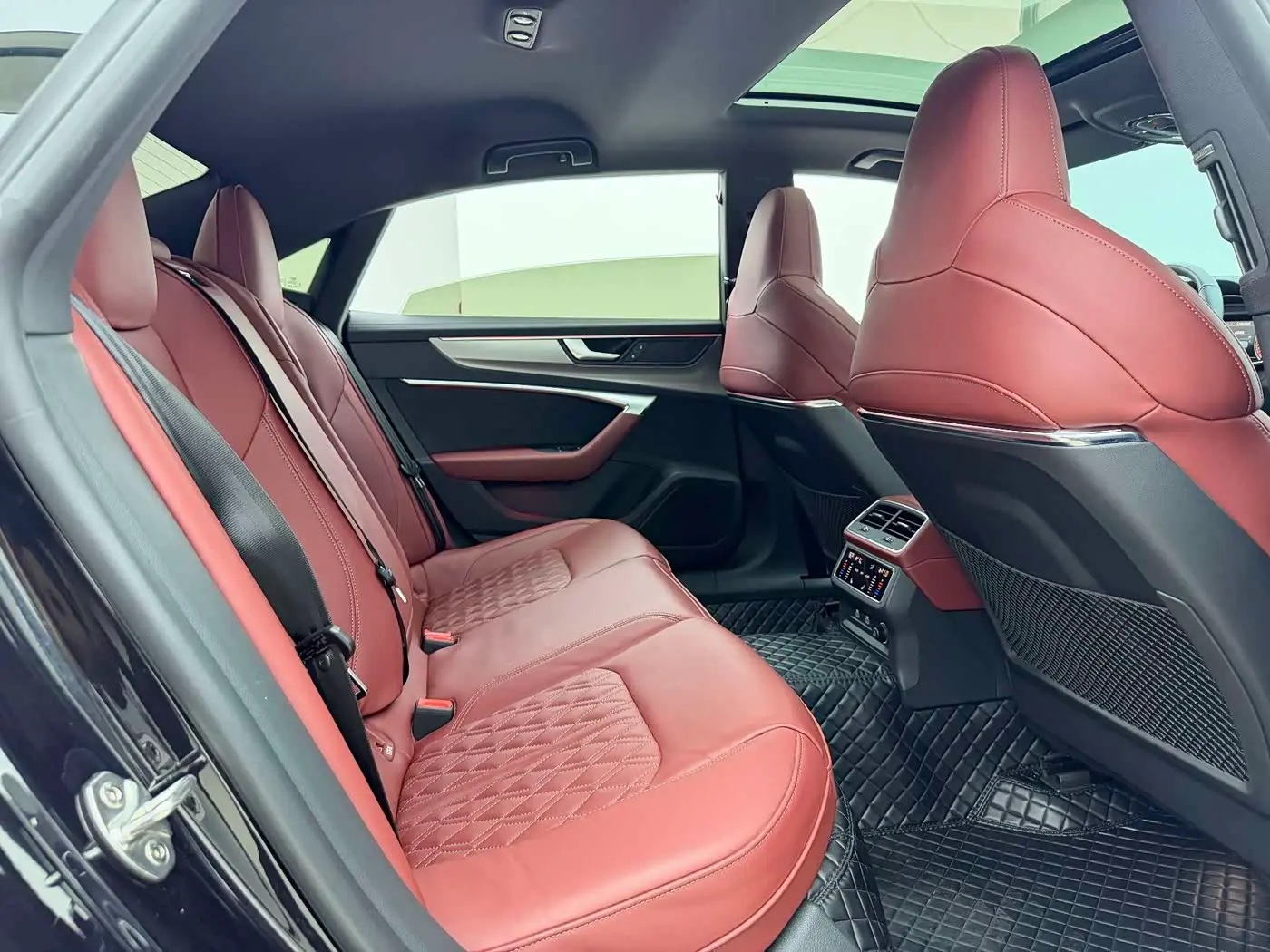 Audi A7L 2024 — Photo 17/20