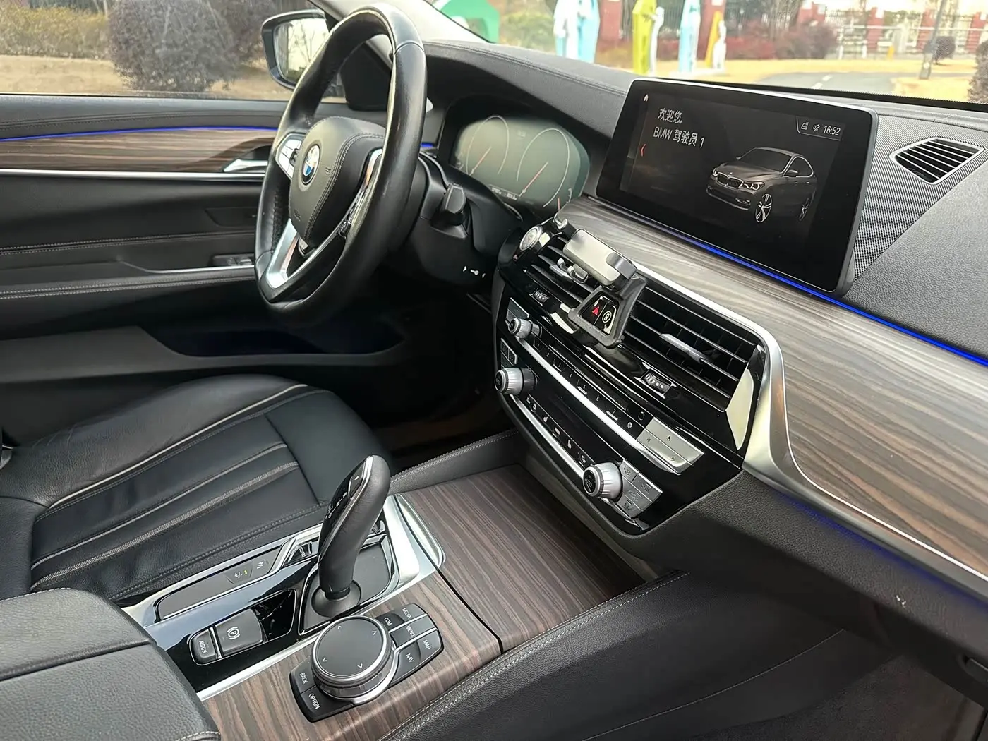 BMW 6 Series GT 2019 — Photo 6/13