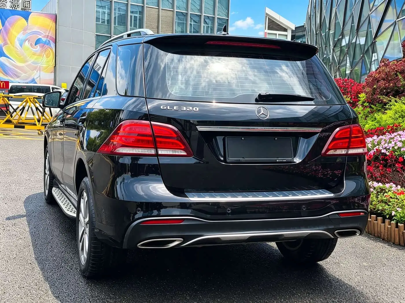 Mercedes-Benz GLE 2018 — Photo 15/15