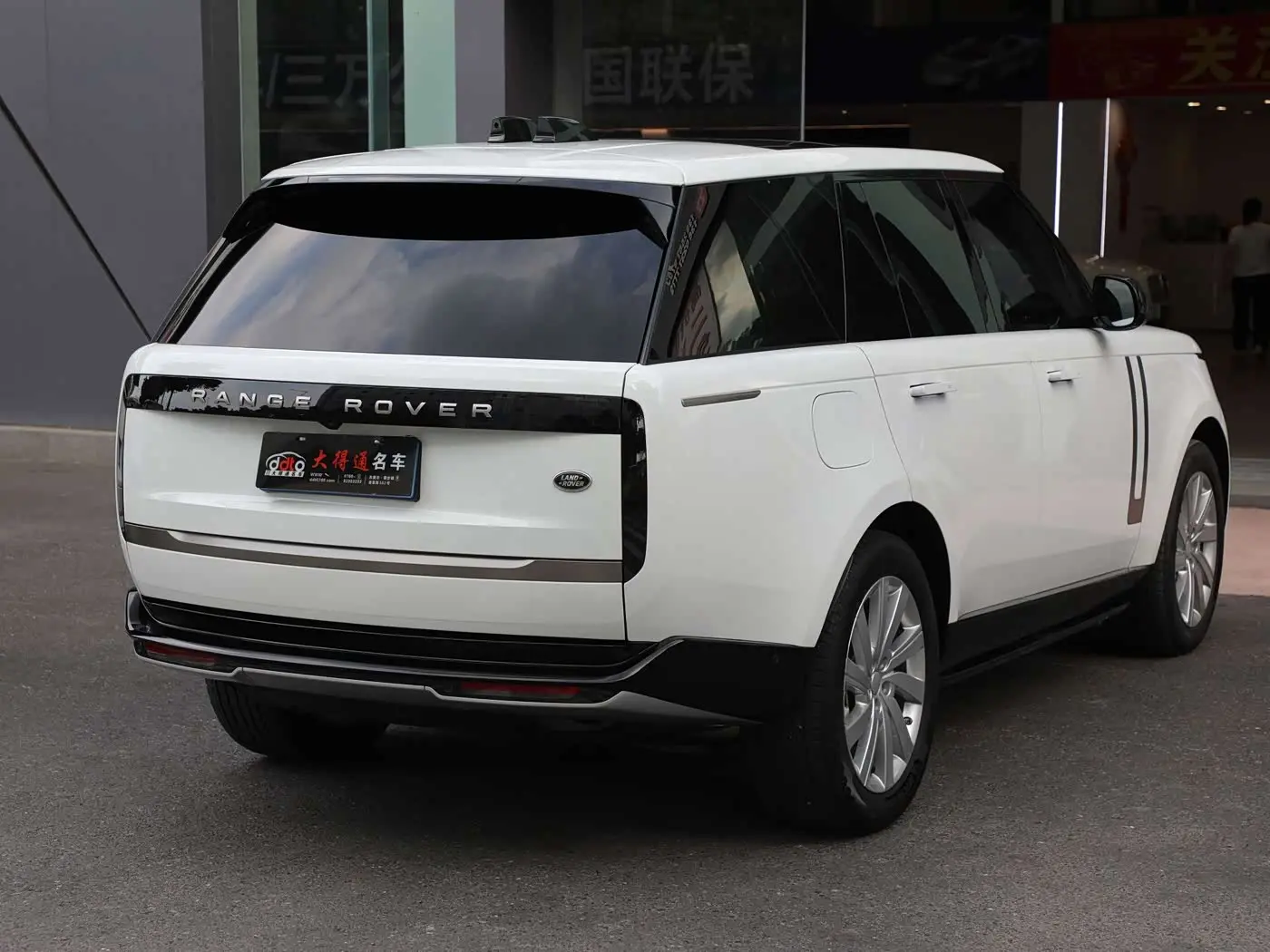 Land Rover Range Rover 2023 — Фото 4/18