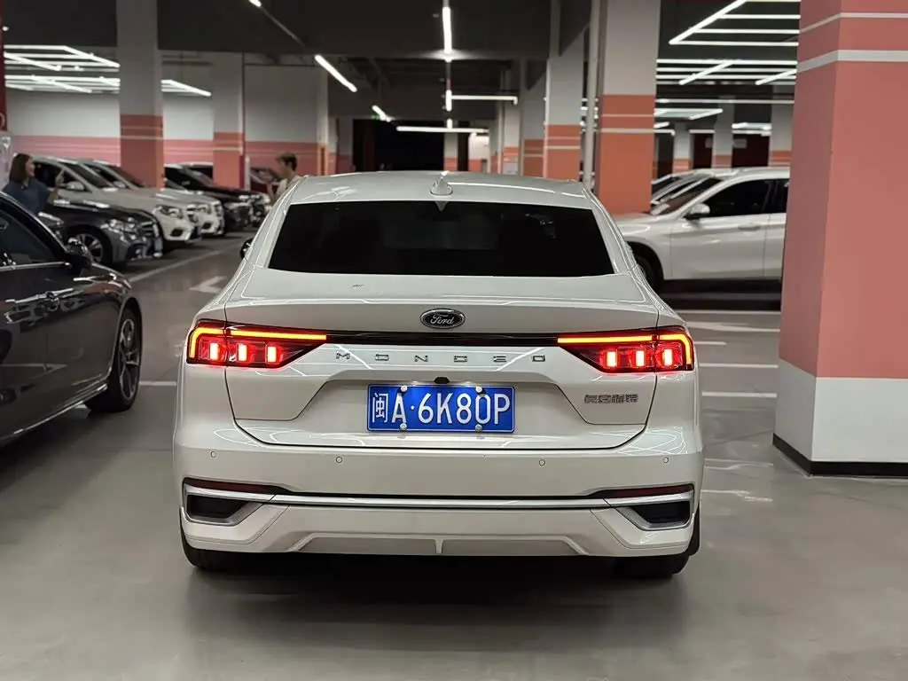 Ford Mondeo 2023 — Şəkil 5/9