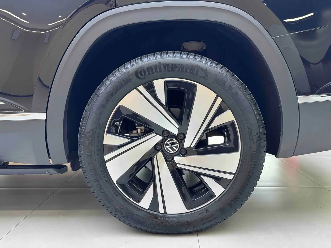 Volkswagen Teramont 2024 — ფოტო 18/20