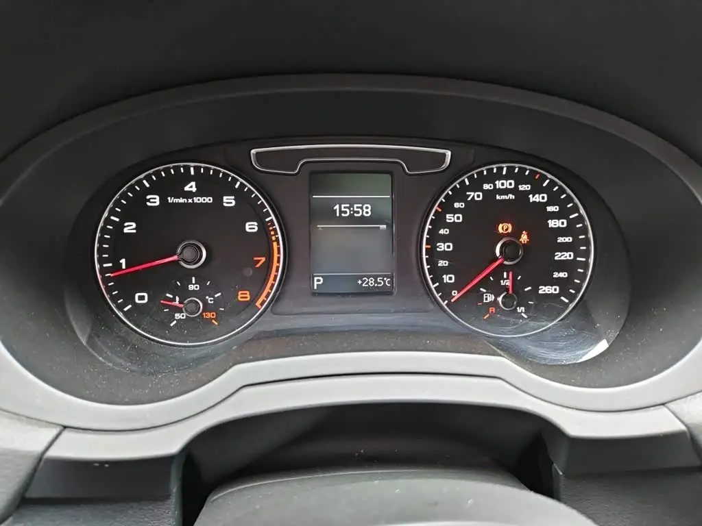 Audi Q3 2018 — Şəkil 4/20