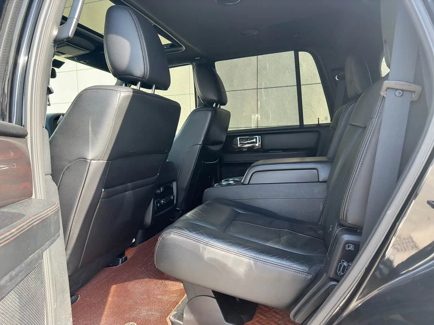 Lincoln Navigator 2018 — Photo 5/16