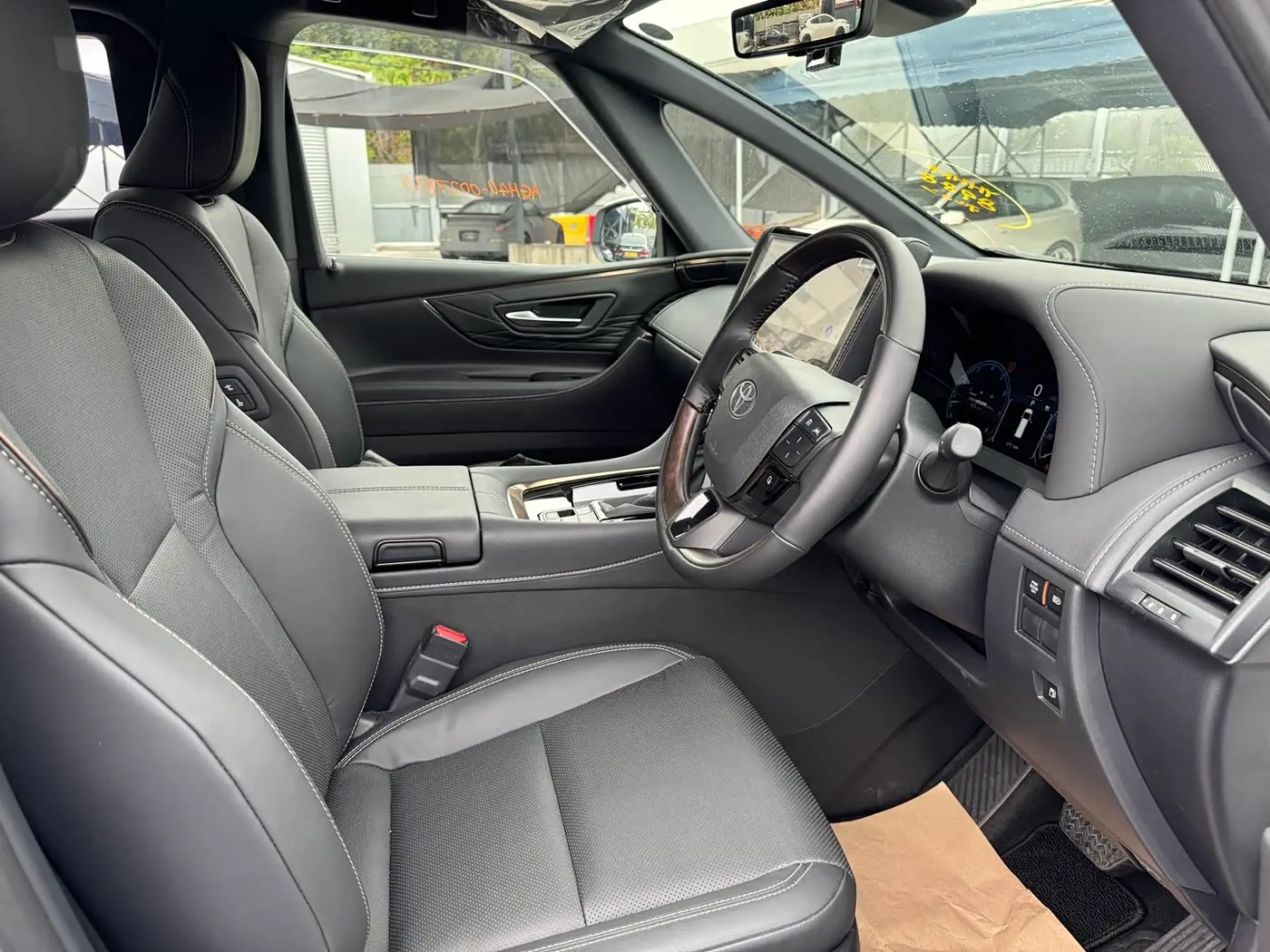 Toyota Alphard 2025 — Фото 4/9
